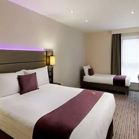 Premier Inn Ware Esterno foto