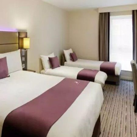 Premier Inn Ware Esterno foto