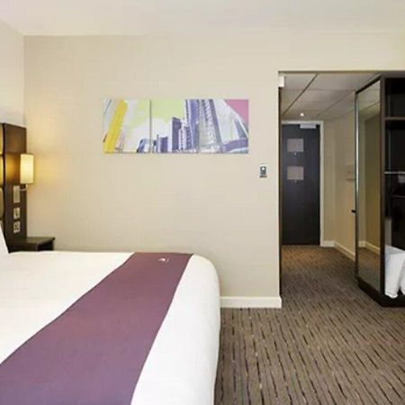 Premier Inn Ware Esterno foto