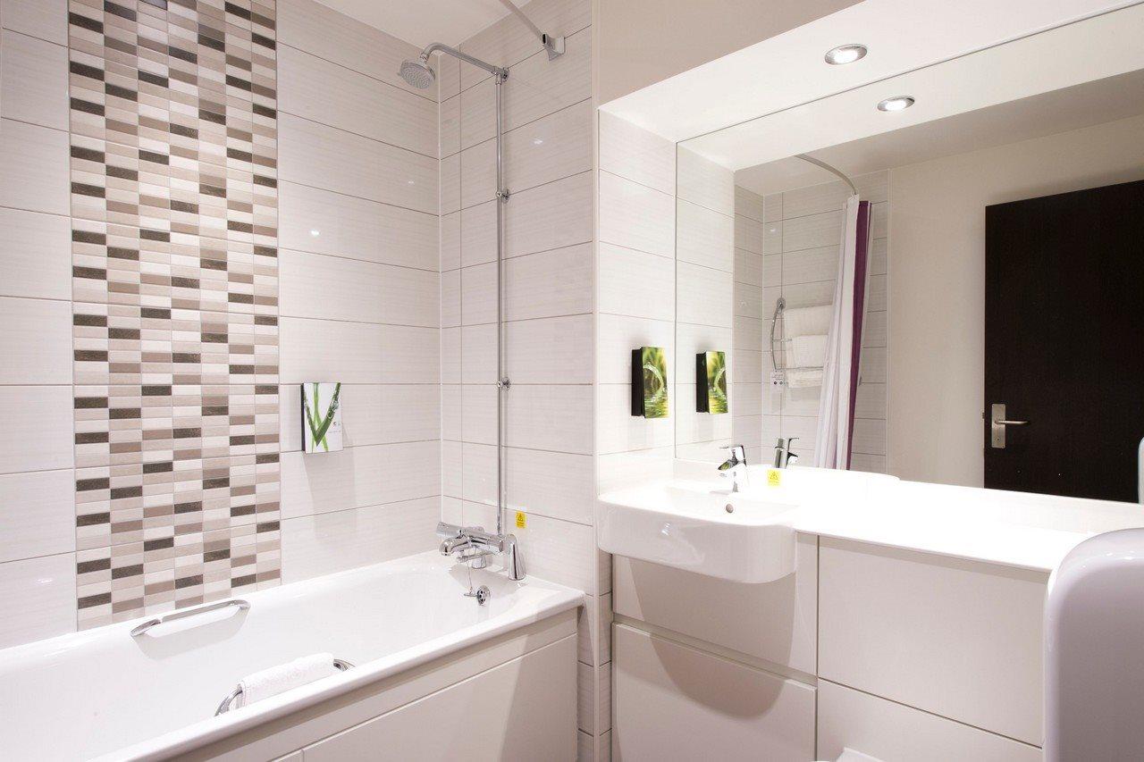Premier Inn Ware Esterno foto